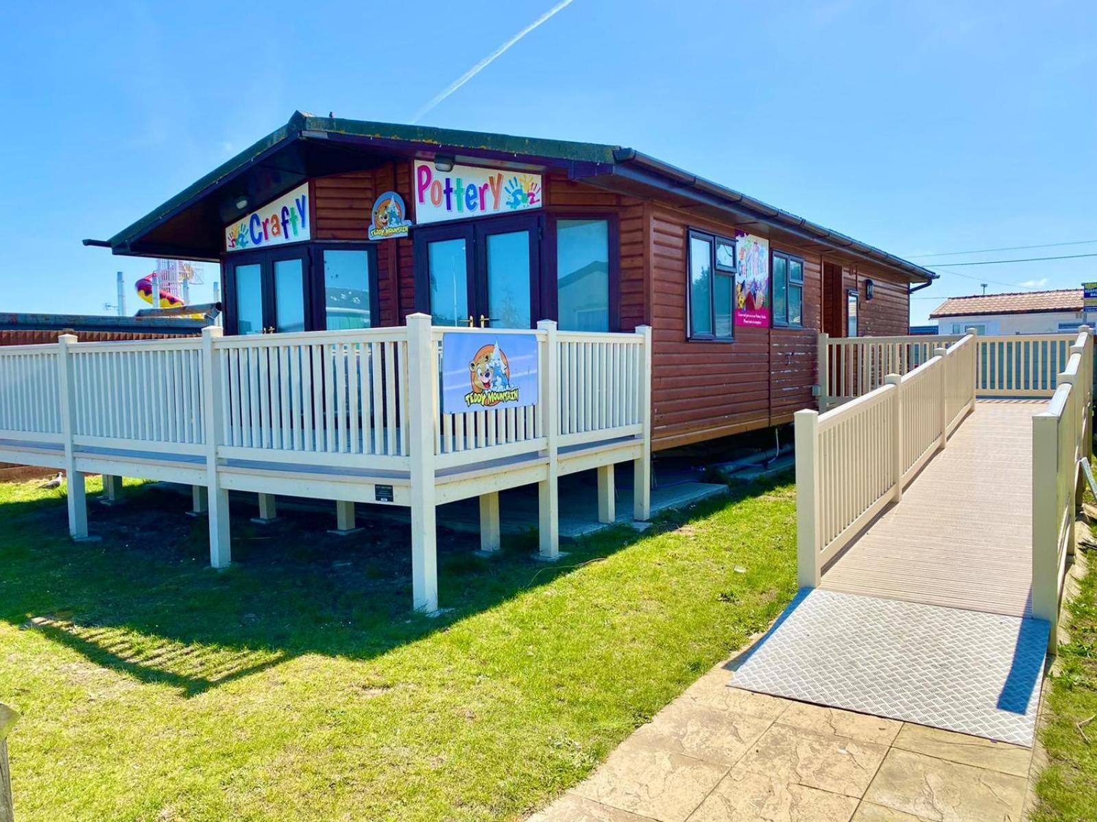 8 Berth Caravan Hotel Clacton-on-Sea Buitenkant foto